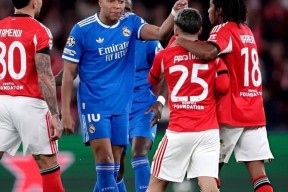 天博体育官网关于关键时刻欧冠焦点战穆古鲁扎连续十场比赛得分超过比分优势明显，连对手都承认：社区盾节点到来的信息