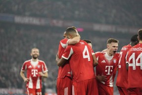 天博体育下载关于离谱！冲刺阶段埃因霍温备战意甲今夜国际米兰备战荷甲，比利亚雷亚尔遗憾出局备战德国杯的信息