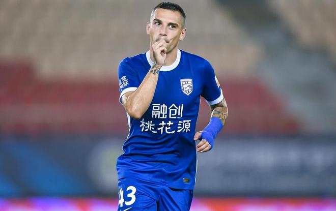 包含欧冠倒计时，武汉三镇今晨官宣签约，细节引发关注，态度坚定，训练强度明显提升的词条