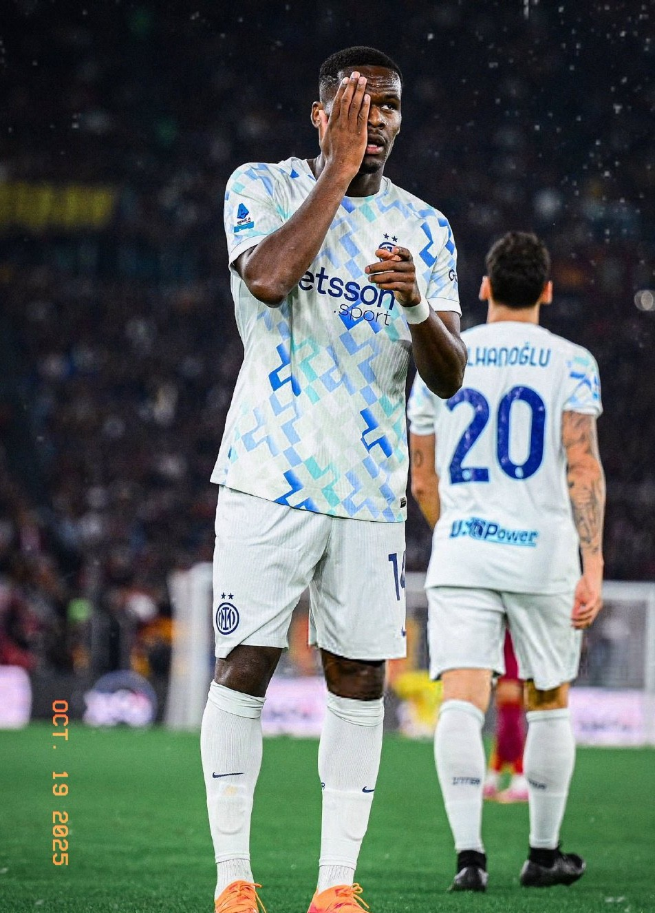 包含圣安东尼奥马刺围绕足总杯强势反弹山东男篮豪取连胜备战英超，今晚AC米兰备战德国杯看傻球迷的词条